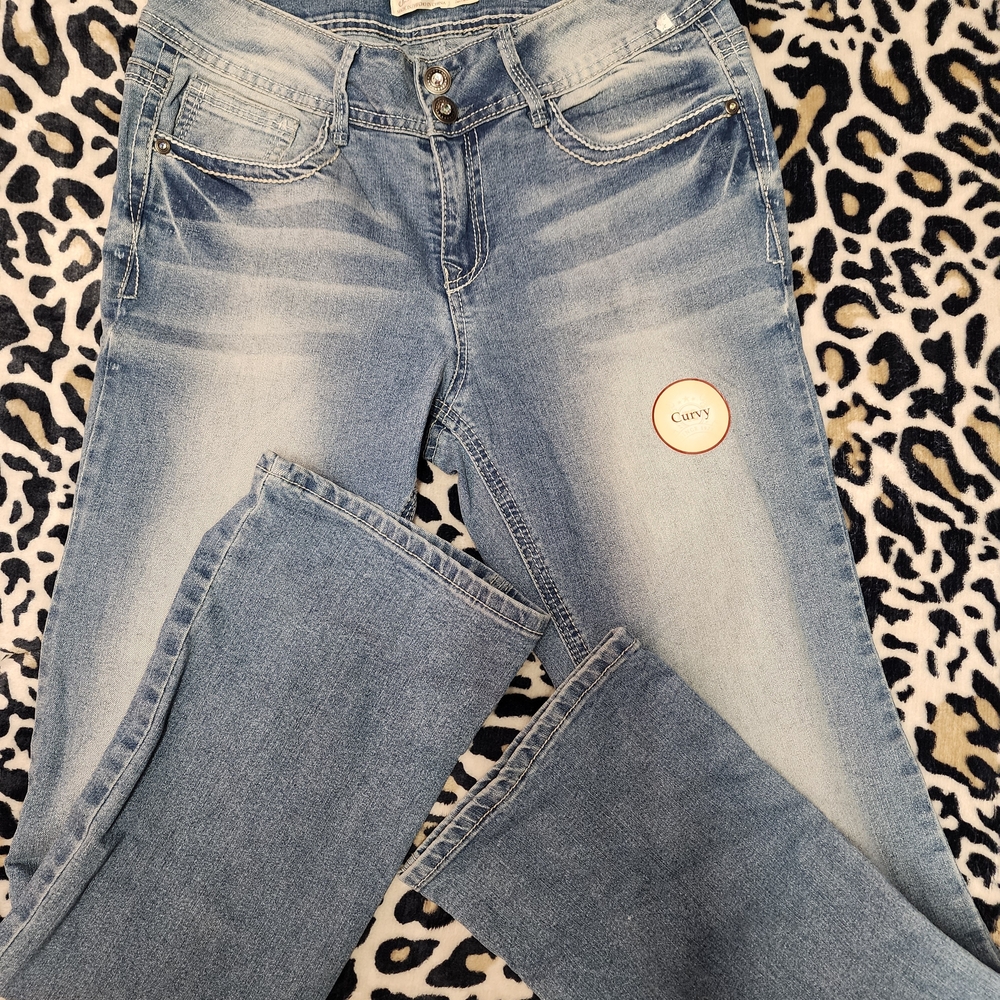 Faded Glory Distressed Curvy Boot Cut Blue Jeans. NWT